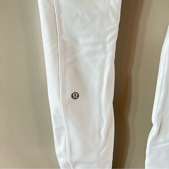 Lululemon 🍋 Speed Up Legging Tight 27” Inseam - Low Rise - White - Picture 12 of 15